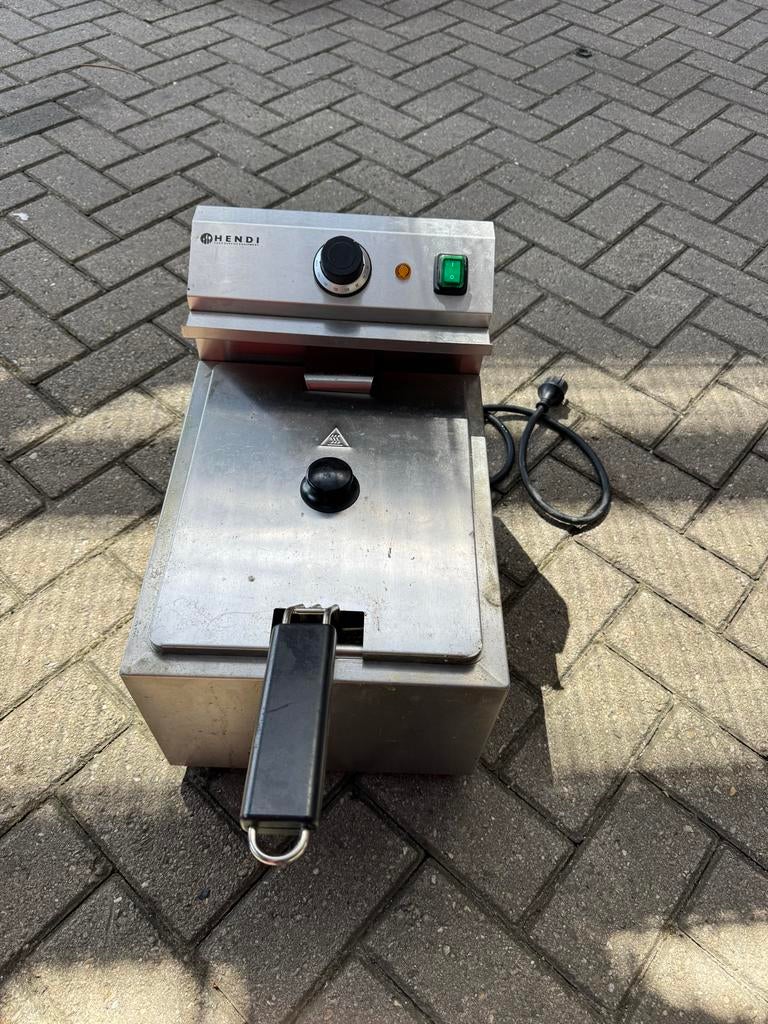 Hendi Frituurpan 3500W - 8L RVS Professionele Frituur, 4 liter of meer, Ophalen, Gebruikt, Uitneembare binnenpan