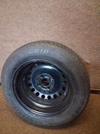 Reservewiel voor o.a. Toyota yaris en uitlaatdelen !!, Ophalen of Verzenden