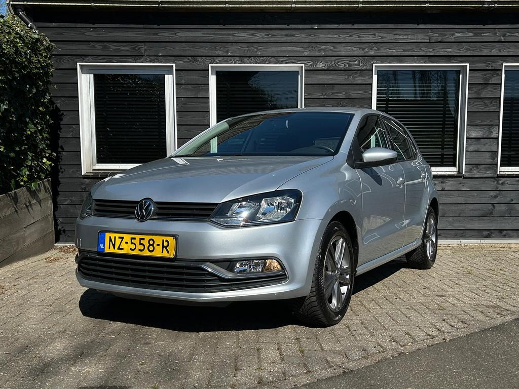 Volkswagen Polo 1.2 TSI 66KW 2017 Grijs, Auto's, 40 €/maand, 4 cilinders, Origineel Nederlands, Bedrijf