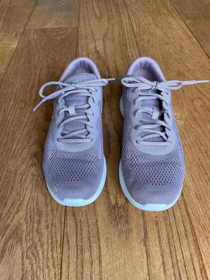 Skechers maat 40, Kleding | Dames, Schoenen, Zo goed als nieuw, Sneakers of Gympen, Overige kleuren, Ophalen of Verzenden