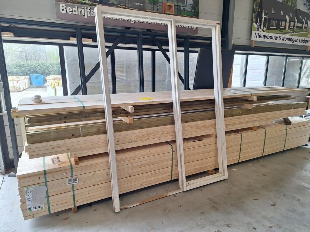 Kozijn voor deur met zijlicht, wit in grondverf, Ophalen