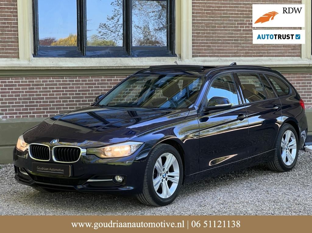 BMW 3-Serie 316i Touring Sport | Pano | Cruise | Bluetooth, Auto's, BMW, 4 cilinders, Blauw, Handgeschakeld, Automatische klimaatregeling