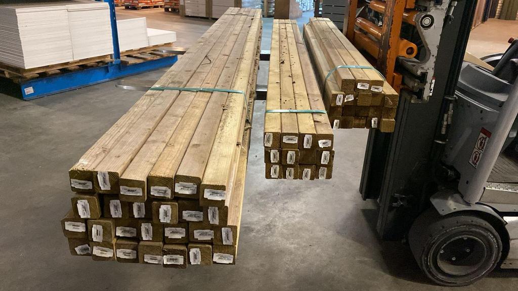 Scandinavisch vuren partij, Ophalen, Nieuw, 250 cm of meer, Balken