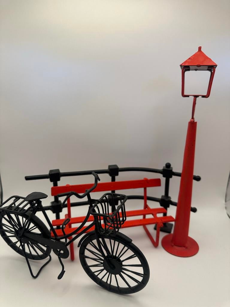 Miniatuur set: Bank, fiets en lantaarnpaal, Ophalen of Verzenden, Gebruikt
