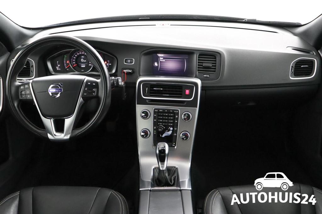 Volvo V60 2.0 T3 Polar+ Dynamic XENON|PDC|STOELVERW|LEDER|NL, Auto's, Volvo, Gebruikt, 4 cilinders, 1969 cc, Wit