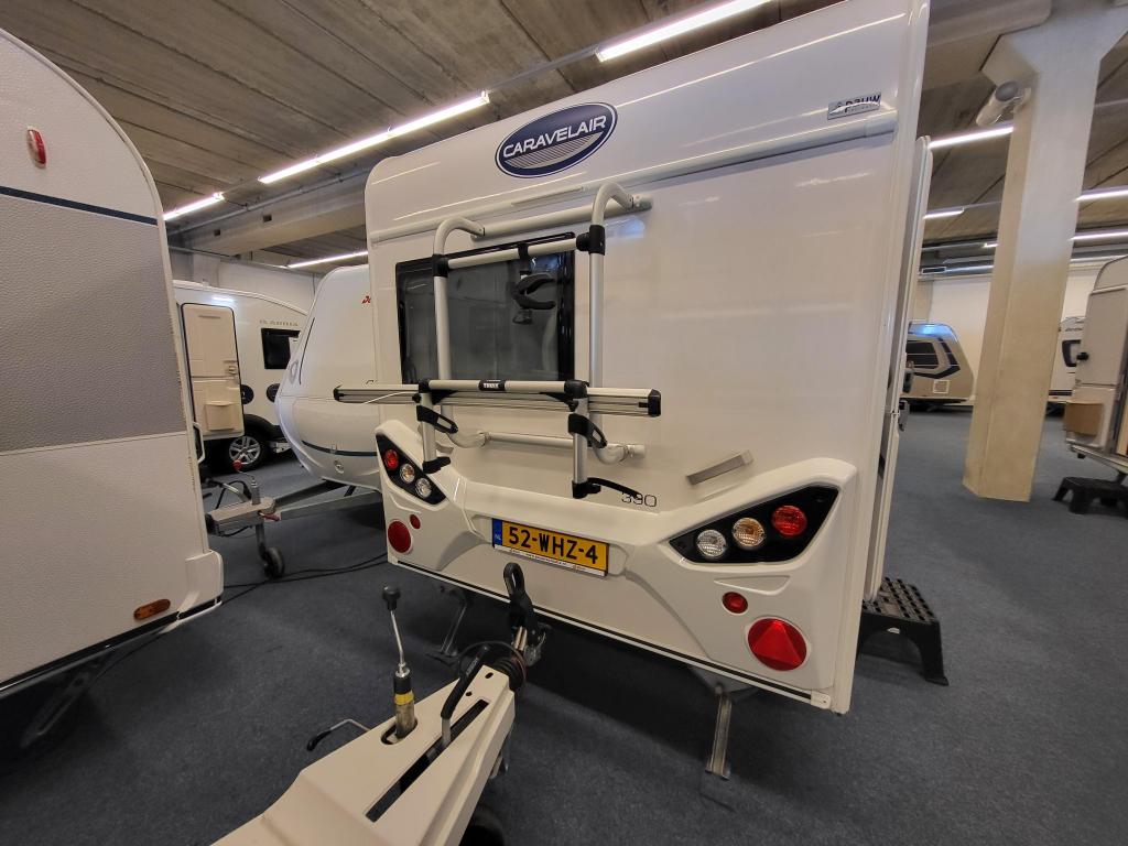 Caravelair Style 390; cassetteluifel, fietsenrek, zee netjes, Bedrijf, Treinzit, Caravelair, Schokbreker