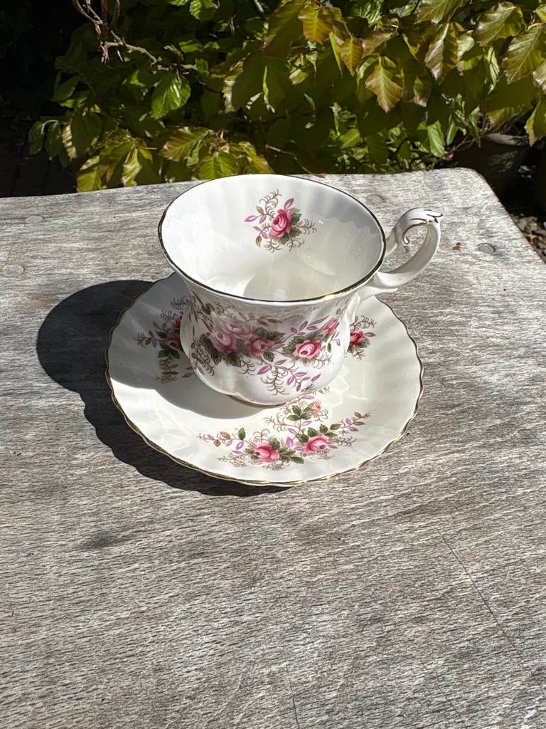 Royal albert Kop en Schotel lavender rose, Ophalen of Verzenden