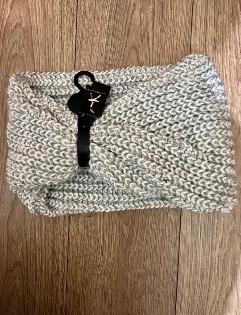 Grijze colsjaal nieuw, Kleding | Dames, Mutsen, Sjaals en Handschoenen, Ophalen of Verzenden, Nieuw, Sjaal