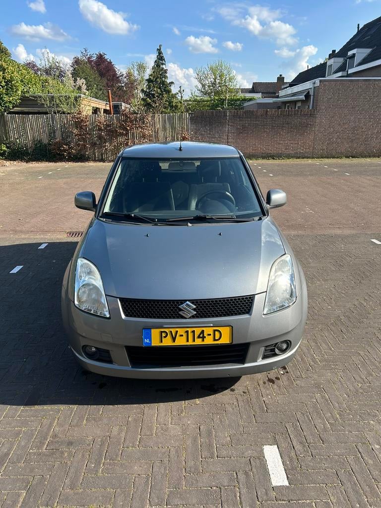 Suzuki Swift 1.3 3D 2007 Grijs, Radio, Stof, Swift, Handgeschakeld