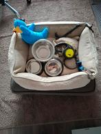 Hondenmand voor kleinere honden plus accessoires., Ophalen