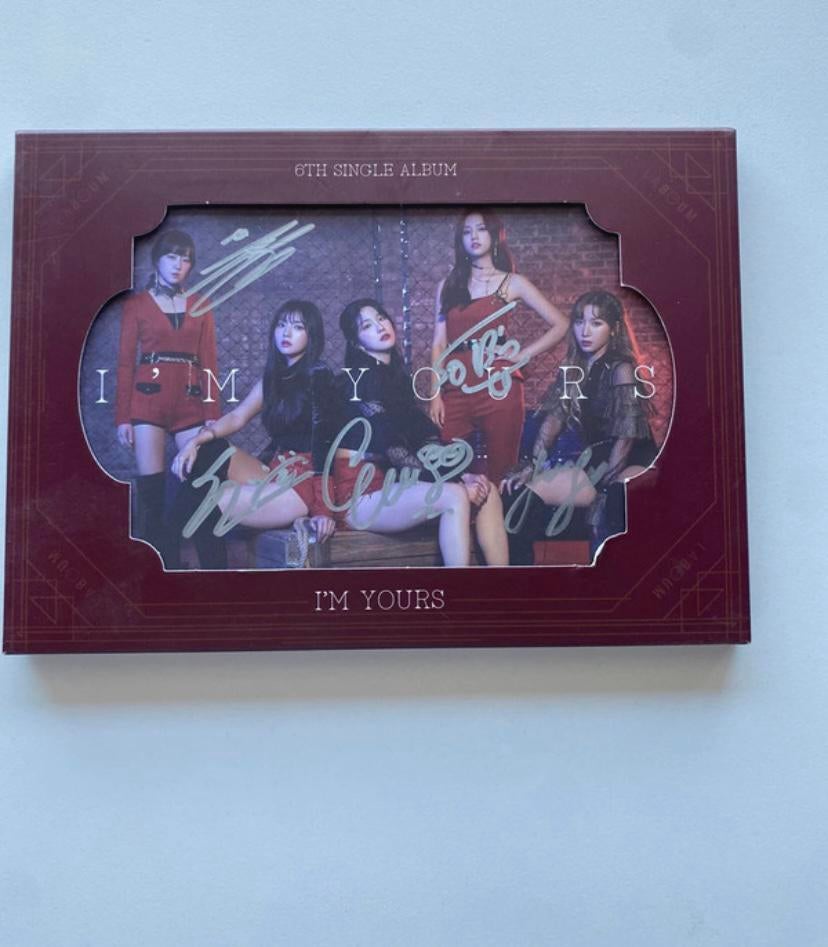 Laboum signed album kpop sale, Ophalen of Verzenden, Zo goed als nieuw, Beeldje of Poppetje