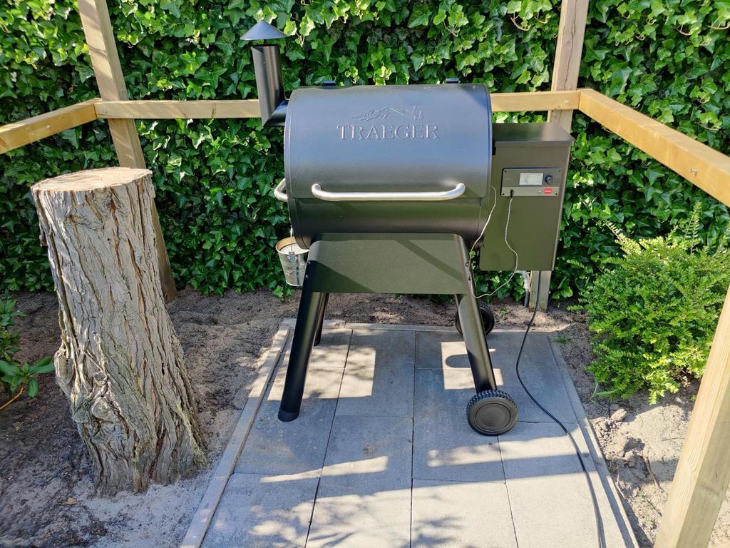 Traeger Pro 575 pellet grill, Ophalen, Zo goed als nieuw