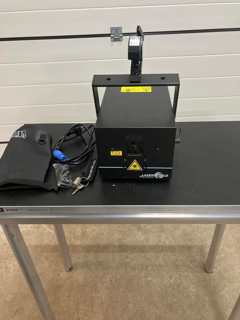 Laserworld PL-5000RGB MK2 5W RGB Laser in flightcase, Ophalen, Zo goed als nieuw, Laser, Kleur