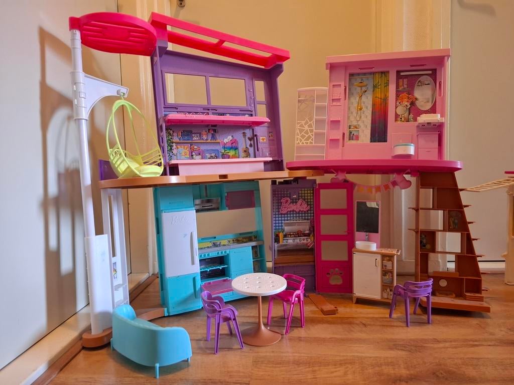 Allerlei barbie spullen, Kinderen en Baby's, Speelgoed | Poppen, Ophalen of Verzenden, Zo goed als nieuw, Barbie