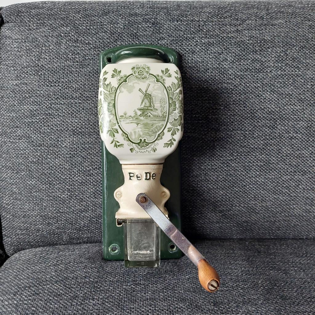 Vintage PeDe Wandkoffiemolen, Ophalen of Verzenden