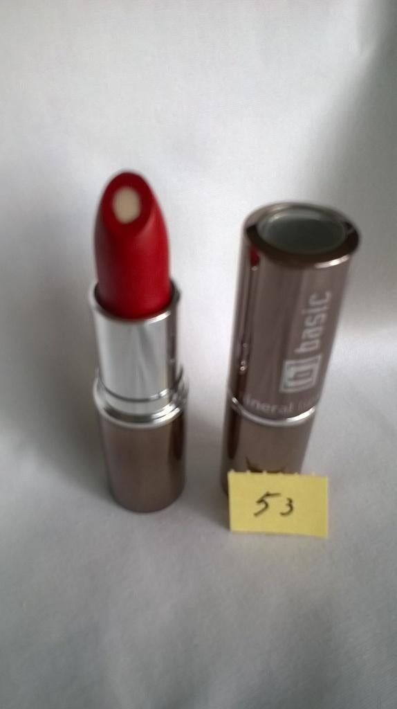 UNE EN BASIC LIPPENSTIFTEN NIEUW, Verzenden, Nieuw, Make-up, Overige kleuren