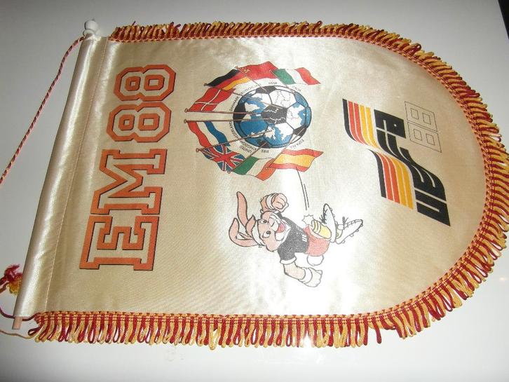 grote vaan ek 1988 euro 88 holland nederlands elftal, Verzamelen, Sportartikelen en Voetbal, Gebruikt, Vaantje of Sjaal, Buitenlandse clubs