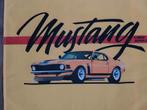 MUSTANG BANNER 60X90 CM MET BEVESTIGGINGS OGEN, Ophalen of Verzenden, Nieuw