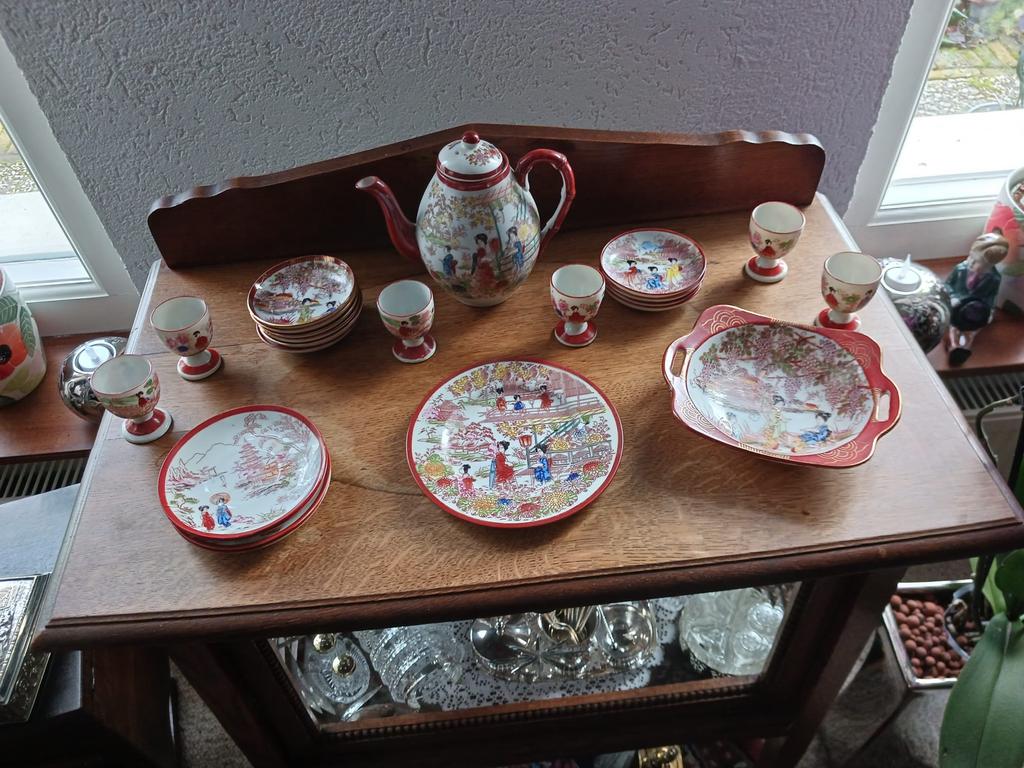 Chinees koffie of theeservies, Ophalen