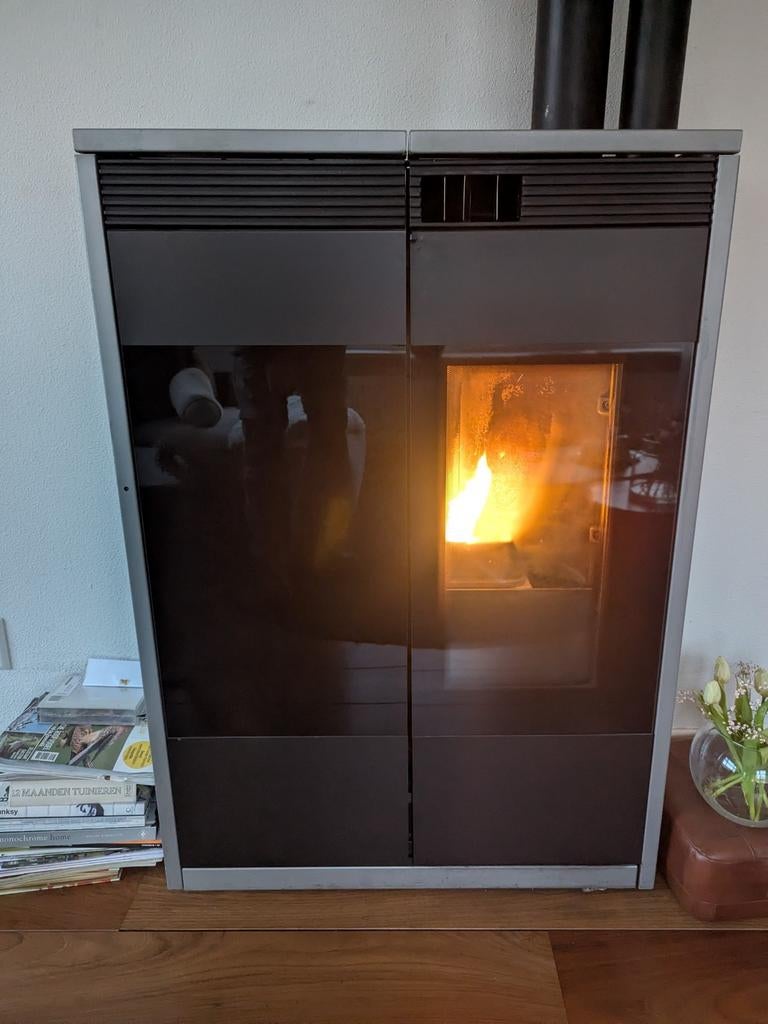 Edilkamin pelletkachel 9kW met kanalisatie., Ophalen, Gebruikt, Vrijstaand, Pelletkachel