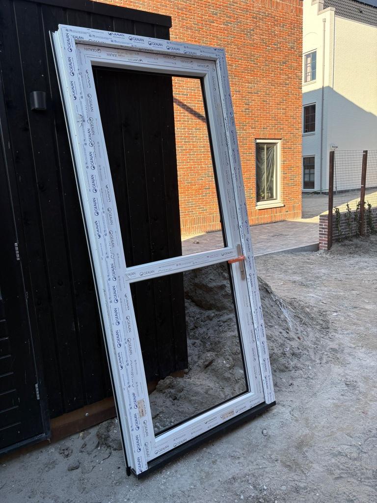 Kunststof deur, Doe-het-zelf en Verbouw, Kozijnen en Schuifpuien, Kunststof, Deurkozijn, Nieuw, Inclusief glas