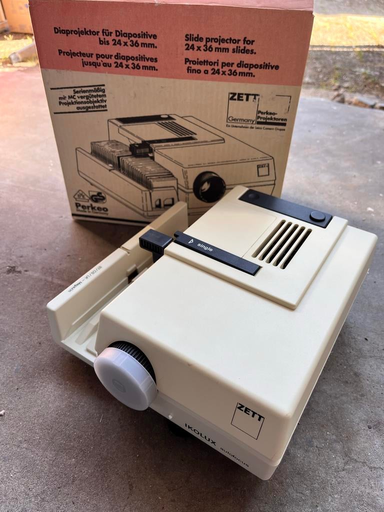 ZETT IKOLUX autofocus diaprojector met originele doos, Ophalen, Gebruikt