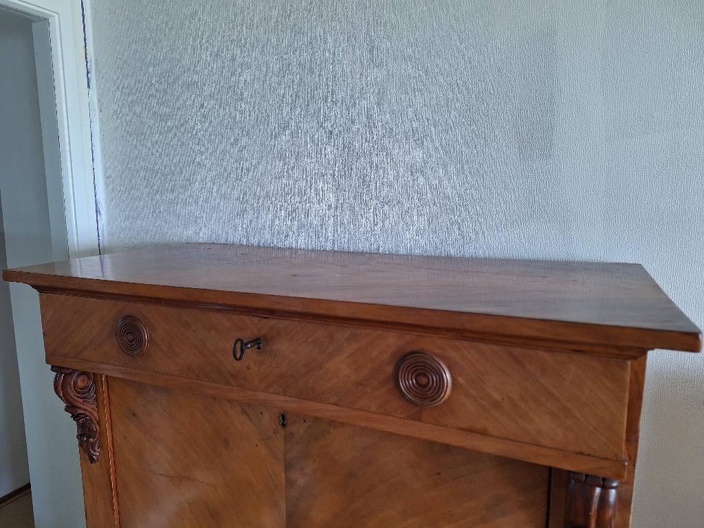 Echte antiek kast - secretaire kast, Ophalen