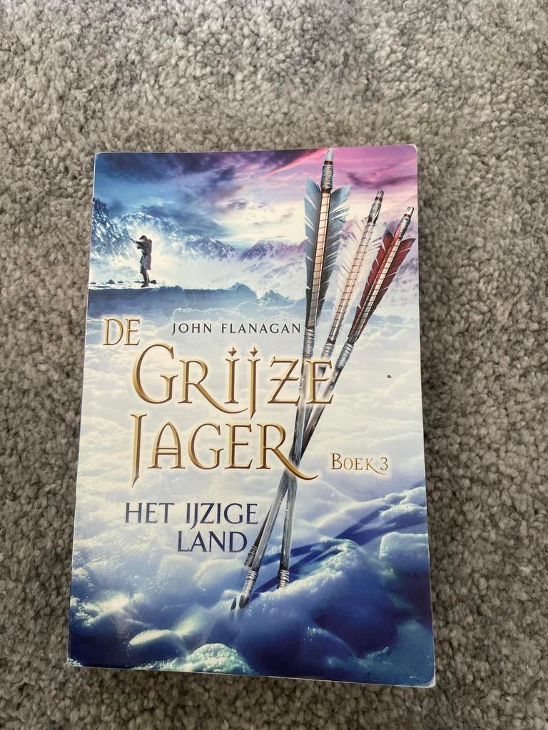 De Grijze Jager Boek 3: Het IJzige Land - John Flanagan, Ophalen, Gelezen