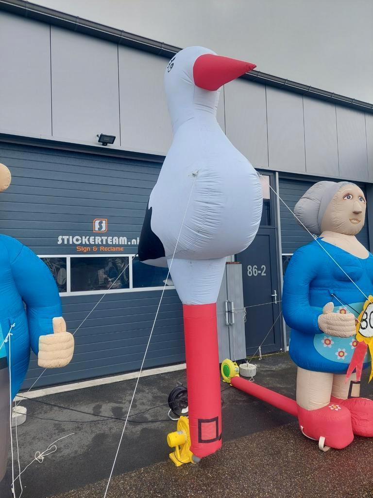 Te huur: geboorte ooievaar, opblaasbare Abraham en Sarah, Ophalen of Verzenden, Gebruikt, Geboorte of Huwelijk