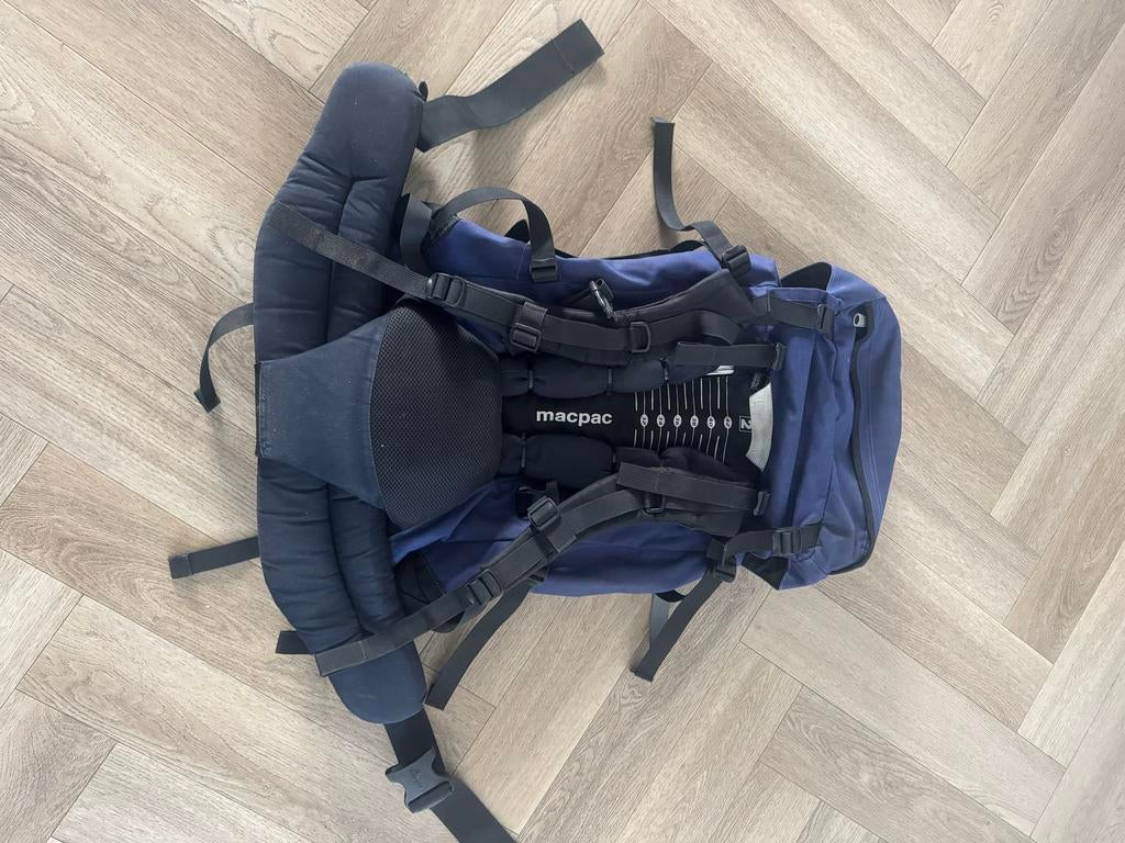Macpac Backpack 65 liter - Ideaal voor Trekking, 40 cm of meer, Gebruikt, Trekking, 60 cm of meer