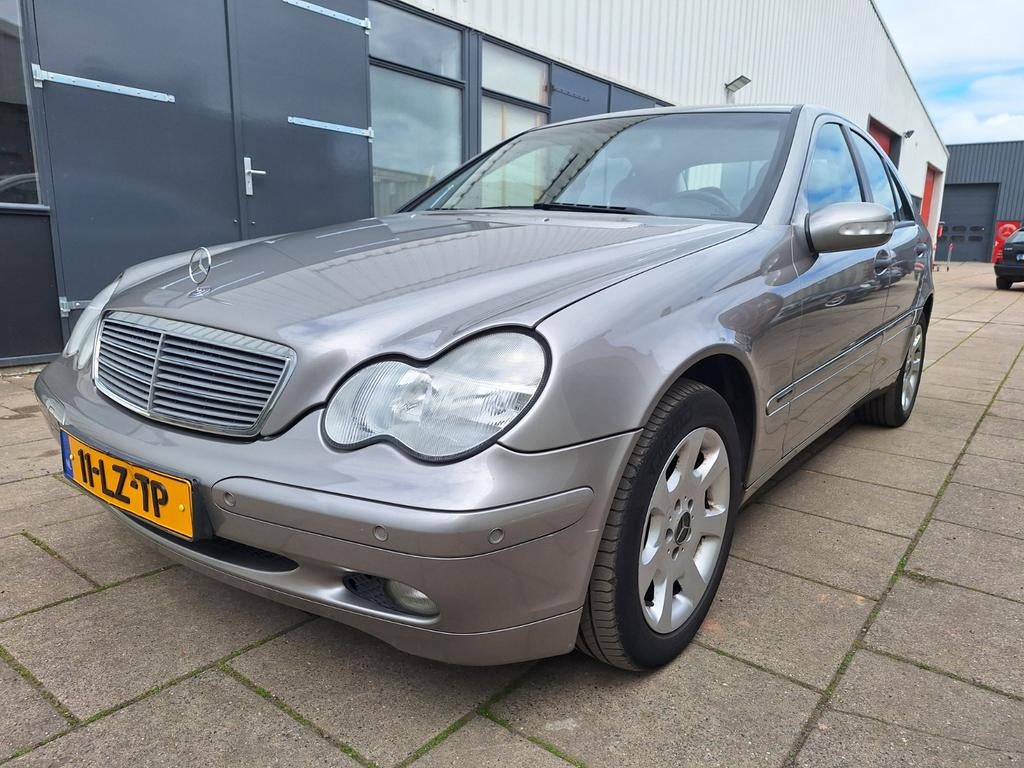 Mercedes C-Klasse C180 kompressor 2003 automaat, Automaat, Achterwielaandrijving, Zwart, Beige