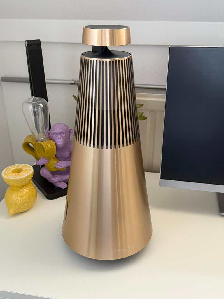 B&O Beosound 2 Gold Tone GVA 2gen luidspreker Bang&Olufsen, Zo goed als nieuw, 120 watt of meer, Front, Rear of Stereo speakers