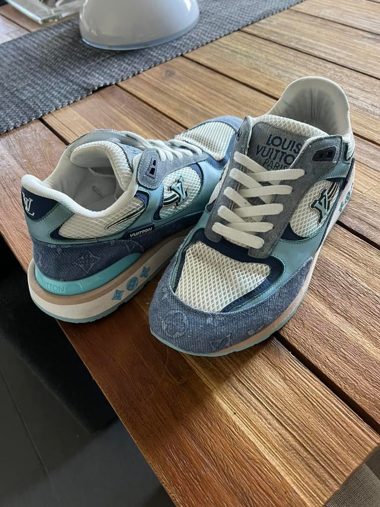 Louisvuitton run away, Ophalen of Verzenden, Zo goed als nieuw, Overige kleuren