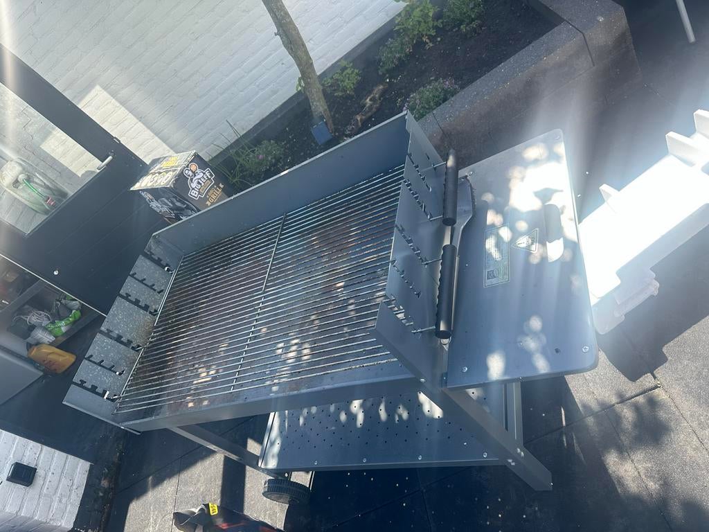 Grote BBQ 100x60 cm, Ophalen, Gebruikt