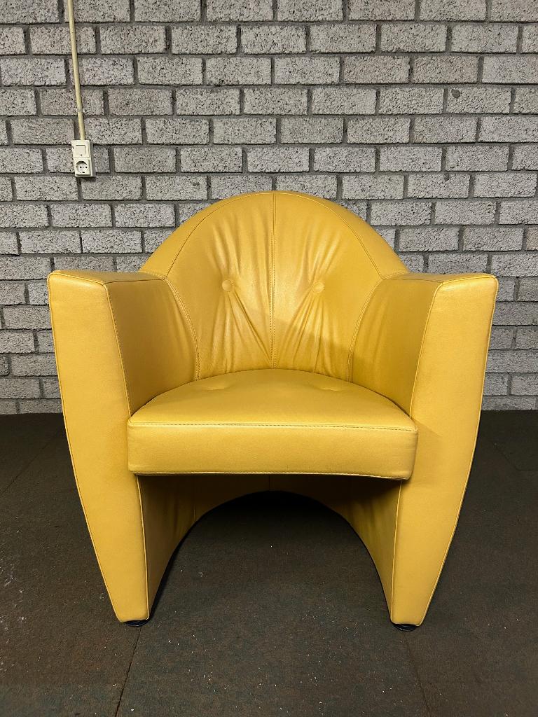 Leolux Carabita fauteuil Geel Leer, Huis en Inrichting, Fauteuils, Ophalen, Zo goed als nieuw, Leolux, 50 tot 75 cm