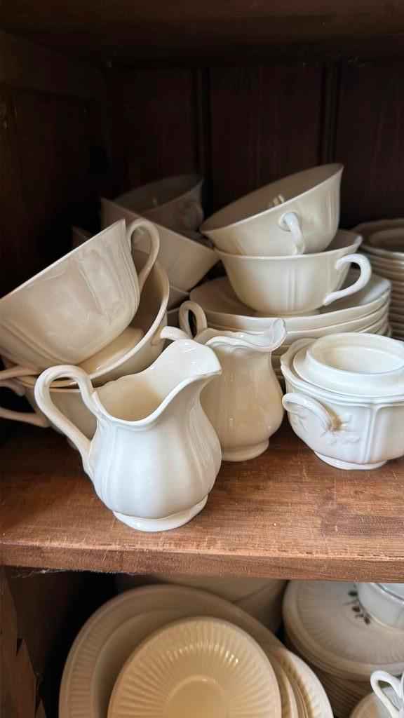 Wedgwood QUEENS PLAIN / SHAPE, Huis en Inrichting, Keuken | Servies, Zo goed als nieuw, Bord(en), Wedgwood, Aardewerk, Ophalen of Verzenden