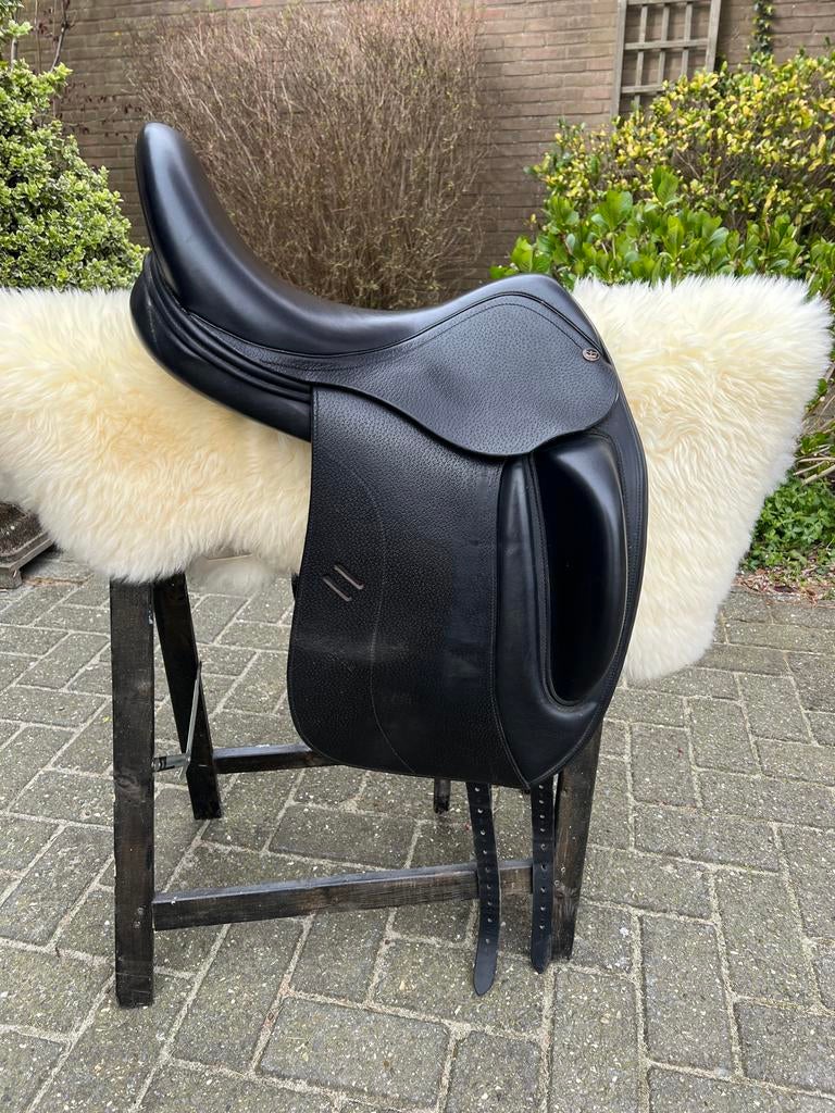 Empire Avanti dressuurzade 17,5 inch, Ophalen, Dressuur