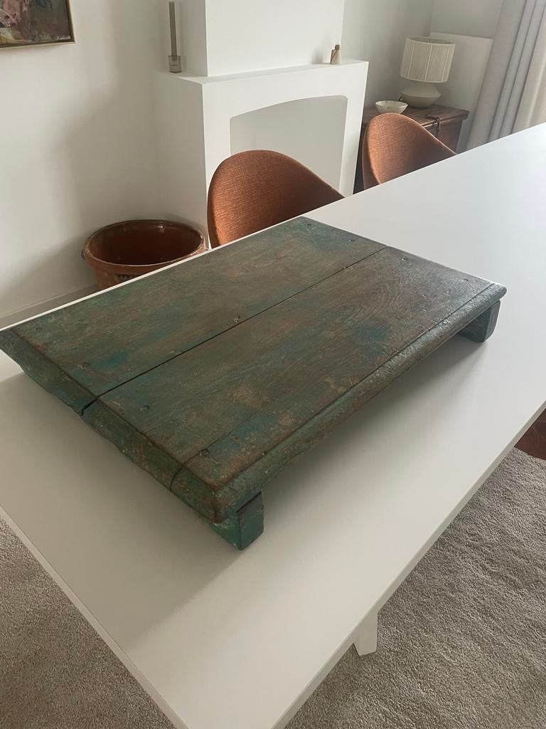 Grote Indiase Bajot/Chakki tafel., Ophalen