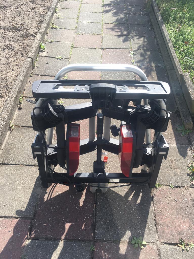 Uebler fietsendrager voor 2-fietsen, Auto diversen, Fietsendragers, Ophalen, Zo goed als nieuw, Trekhaakdrager, Elektrische fiets