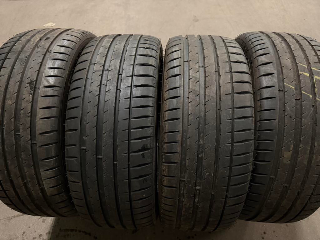 235/45-19 michelin pilot sport 4 demo set, Auto-onderdelen, Banden en Velgen, Nieuw, 235 mm, Band(en), Personenwagen