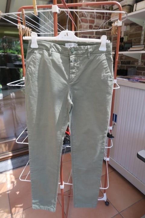 Broek groen kaki Closed mt 38, Kleding | Dames, Maat 38/40 (M), Closed, Nieuw, Ophalen of Verzenden