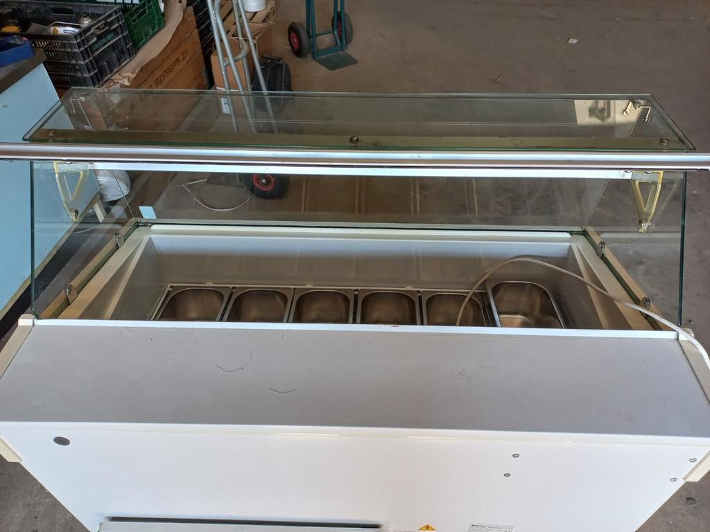 Professionele ijsvitrine / ijsmeubel, Ophalen