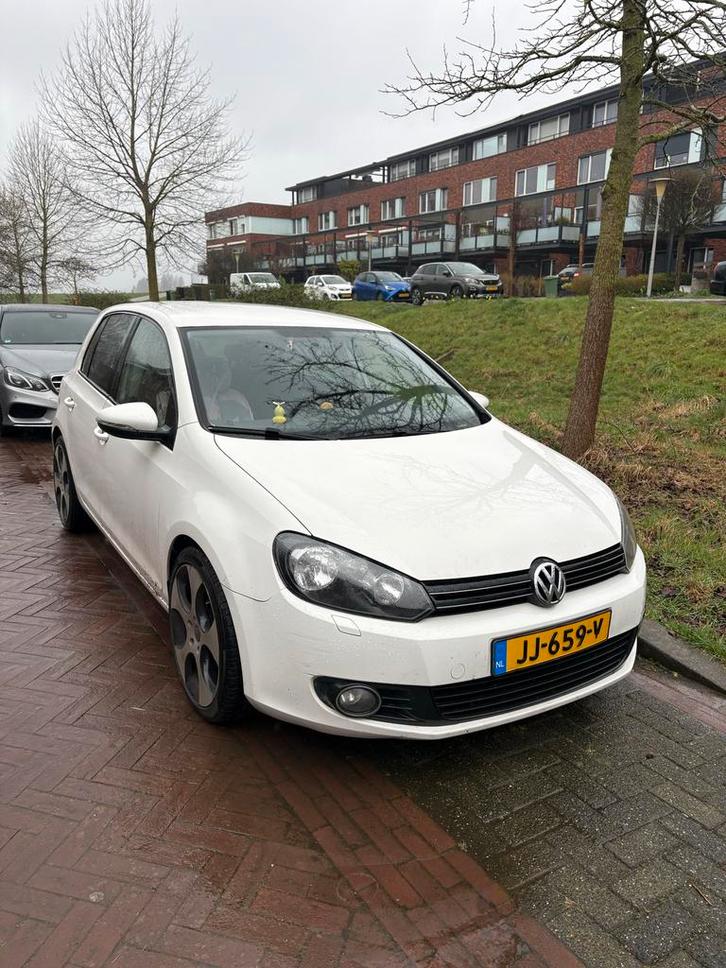 Volkswagen Golf 1.2 TSI 77KW 2010 Wit, Auto's, Volkswagen, Particulier, Golf, Benzine, B, Hatchback, Handgeschakeld, Geïmporteerd