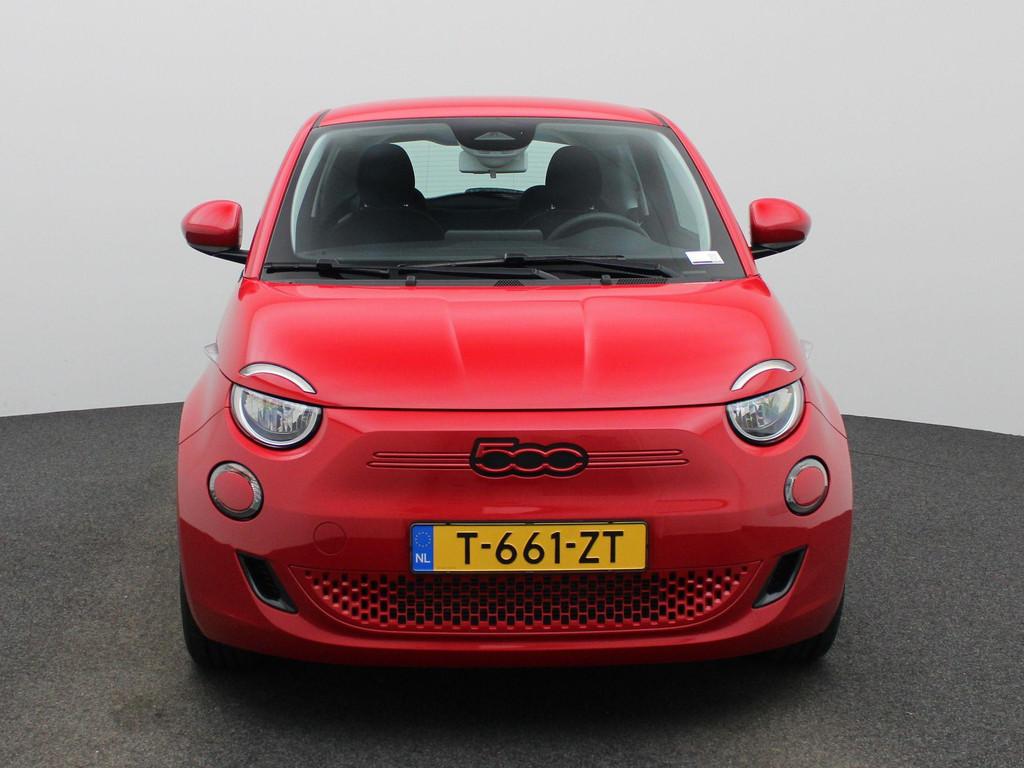 Fiat 500E RED 24 kWh | APPLE CARPLAY - ANDROID AUTO | CLIMAT, 12 maanden, Stof, Gebruikt, Zwart
