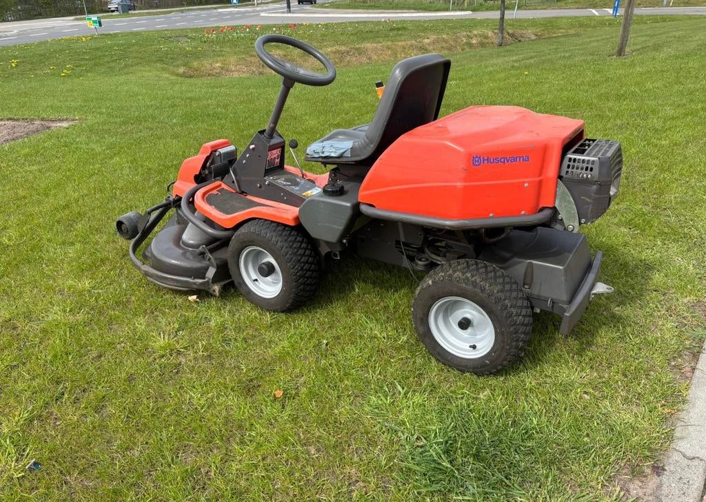 husqvarna rider 15v2 zitmaaier, Ophalen of Verzenden, Zo goed als nieuw