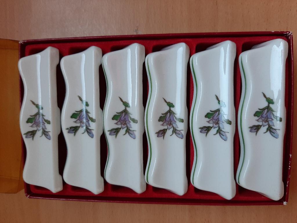 Porseleinen messenleggers, Antiek en Kunst, Antiek | Servies los, Ophalen of Verzenden