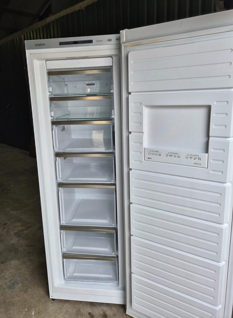 Siemens NoFrost Vrieskast  7 laden, Vrieskast, Gebruikt, Energieklasse A of zuiniger, 160 cm of meer