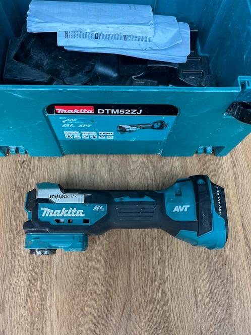 Makita DTM52 18v Multitool in Mbox, Doe-het-zelf en Verbouw, Gereedschap | Slijpmachines, Zo goed als nieuw, Minder dan 700 watt