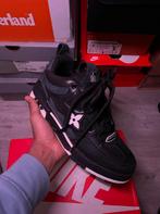 Lv skate schoenen maat 42/43 - Zo goed als nieuw!, Kleding | Heren, Schoenen, Ophalen of Verzenden, Zo goed als nieuw, Zwart