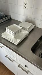 16 delig wit vierkant servies, Huis en Inrichting, Keuken | Servies, Ophalen, Zo goed als nieuw, Porselein, Bord(en)